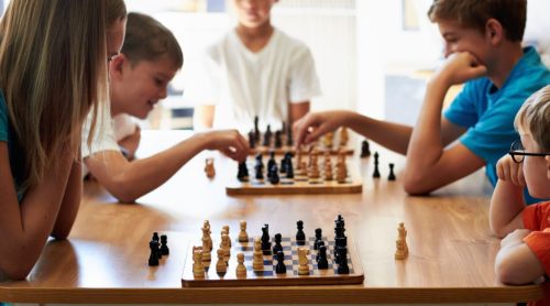 Chess Variants and Tournament Rules