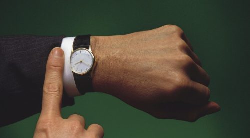 how long to hard boil an egg