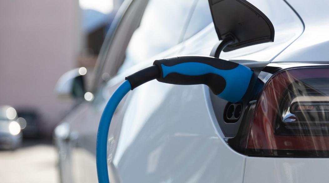 How Much Does It Cost To Charge an Electric Car?