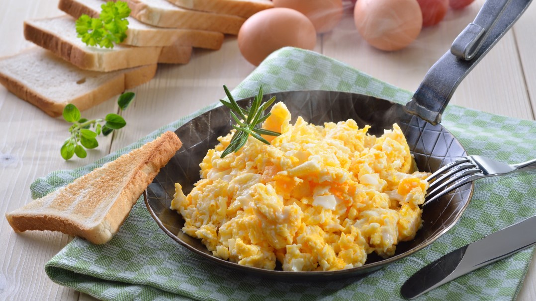 How to Make Scrambled Eggs? | Simple and Delicious!