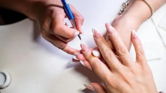 how to remove acrylic nails